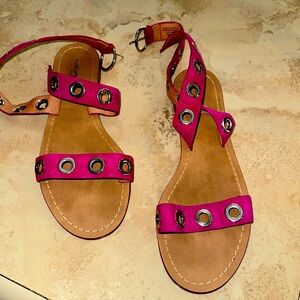 Cute Fuchsia Flat Sandals